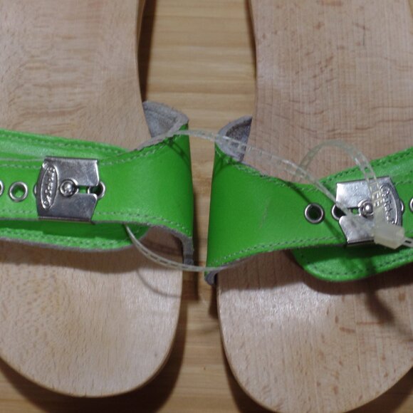 Dr. Scholl’s Original Exercise sandal with wooden sole. hot lime NEW! Size 7 - Picture 2 of 6
